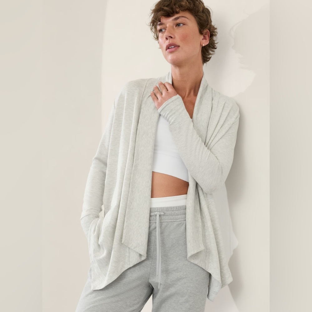 Athleta Pranayama Restore Wrap M Light Grey Heather